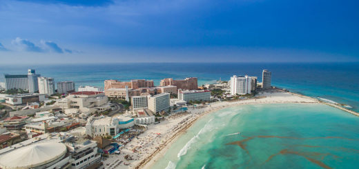 Cancun Mexico shore line